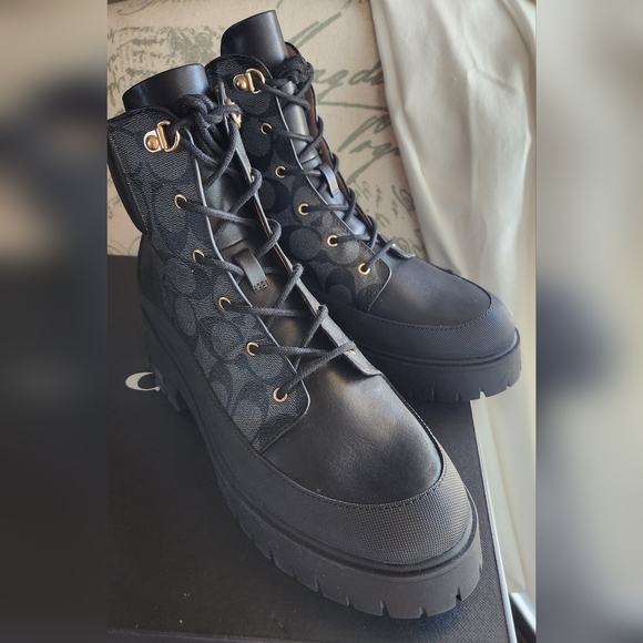 COACH Royce Sig Boot Black & Coal NWT - Picture 9 of 13
